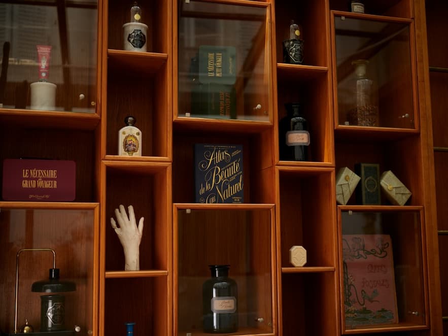オフィシーヌ・ユニヴェルセル・ビュリーの 素晴らしき図書館 - 第3章
